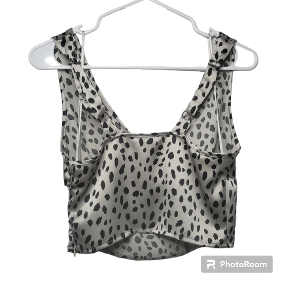 Sincerely Jules Animal Print Crop Top Medium - Picture 2 of 5